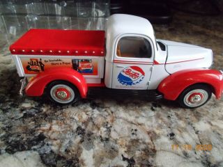 Golden Wheel Diecast 1940 Ford Pepsi Delivery Pickup Truck