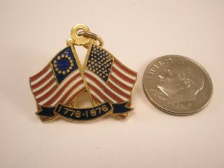 - 1776 - 1976 American Revolution Bi - Centennial Flags Vintage Lapel Pin Old Glory