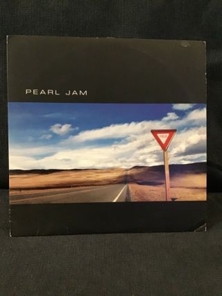 Pearl Jam “yield” Vinyl Lp,  1998,  Printed Inner Sleeve,  Sony
