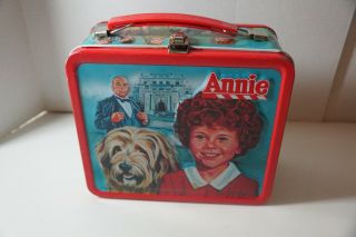 Vintage 1981 Little Orphan Annie Movie Metal Lunch Box Aladdin Estate