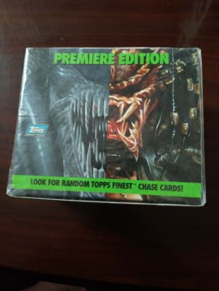 1994 Topps Aliens Predator Universe Premium Edition Trading Cards Box