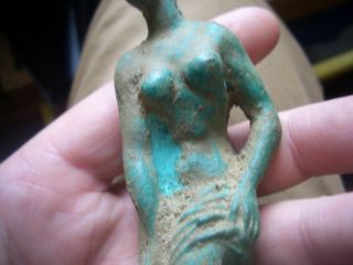Ancient bronze statue of venus? possibly roman 3
