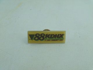 Vtg Kdhx 88.  1 Fm Radio Station St Louis Missouri Pin Button,  Tie Tack,  Hat/lapel