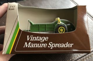 1992 Ertl 1:43 Vintage Manure Spreader Toy Tractor John Deere