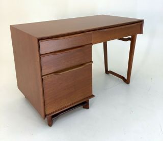 Honduran Mahogany Desk By Hickory Manufacturing Vintage 1950s Mcm Retro