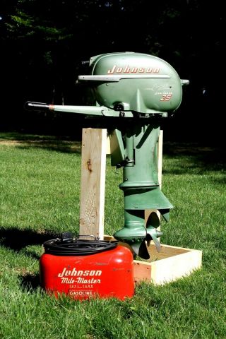 Vintage Johnson Seahorse Outboard Motor 25 Horse 1950s Rd - 16 W/ Tank