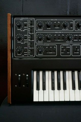 Sequential Circuits Pro - One 80 ' s Vintage Monophonic Synthesiser Synth Dave Smith 2