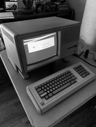 Vintage Apple Lisa 2/10 computer with hardware upgrades 3