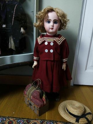 Extraordinari Antique Jumeau Doll Closed Mouth Sailor Costume