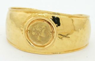 Vintage Italian Heavy 18k Gold 32.  2mm Wide Hand Hammered Cameo Cuff Bracelet