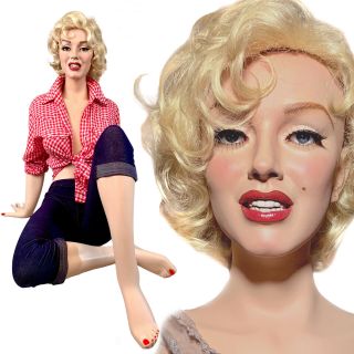 Marilyn Monroe Mannequin Full Realistic Smiling Glamorous Female Vintage Pin Up