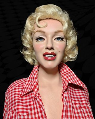 Marilyn Monroe Mannequin Full Realistic Smiling Glamorous Female Vintage Pin Up 2