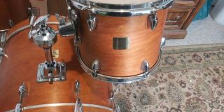 Yamaha Maple Custom Absolute Vintage Natural Drum Set 2