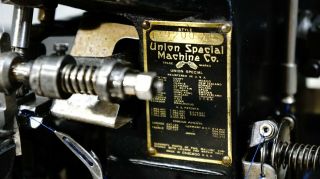 Vintage Union Special 39200 AE Over Lock Industrial Sewing Machine YouTube Video 6