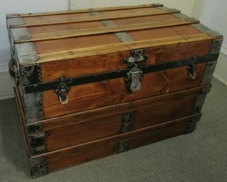 ANTIQUE STEAMER TRUNK VINTAGE VICTORIAN MID SIZE FLAT TOP CHEST TRAY & KEY C1890 3