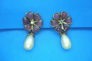 Vintage Chanel Hot Pink Gripoix Glass And Faux Pearl Floral Dangle Earrings - Clip