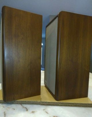 Vintage Large Advent Loudspeakers (Walnut veneer) 2