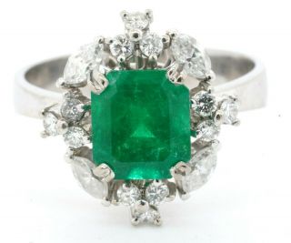 Heavy vintage 18K WG 2.  68CT VS diamond & emerald cluster ring size 6.  5 2