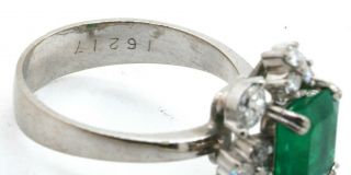 Heavy vintage 18K WG 2.  68CT VS diamond & emerald cluster ring size 6.  5 5