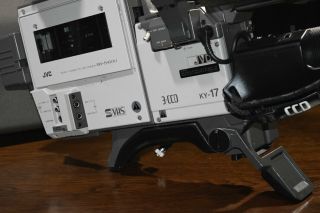 Vintage Camcorder JVC KY 17B Video Camera,  BR - S411U SVHS Recorder 2