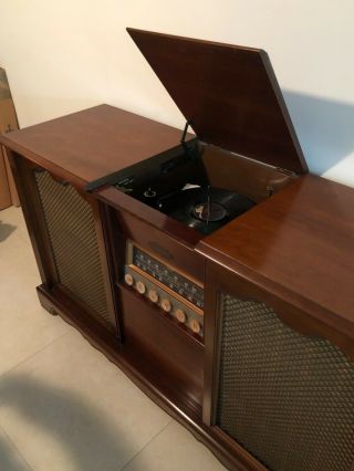 Vintage Magnavox Stereo Record Player And Console “magnificent”