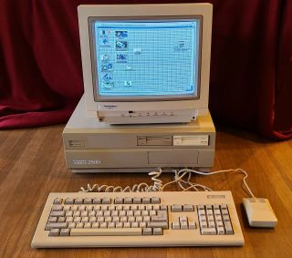 Amiga 2500 Computer With Keyboard And Mouse - Vintage - - Sometimes