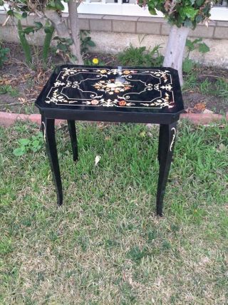 Vintage Set Of 3 Italian Balck Lacquer Inlaid Nesting Table With Musical Box 4