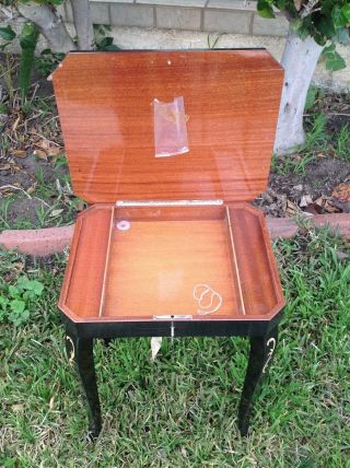 Vintage Set Of 3 Italian Balck Lacquer Inlaid Nesting Table With Musical Box 6