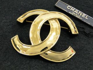 Auth CHANEL Vintage Large Brooch Pin CC Logo Gold Tone 94P France 40170458700 K 2