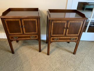 Vintage Pair Mahogany 18th Century Style Drexel Heritage Night Stands