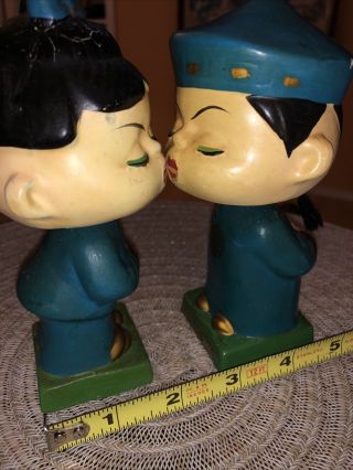 Kiss Me Chinese Couple Bobble Head Magnetic Lips Vintage Made In Japan