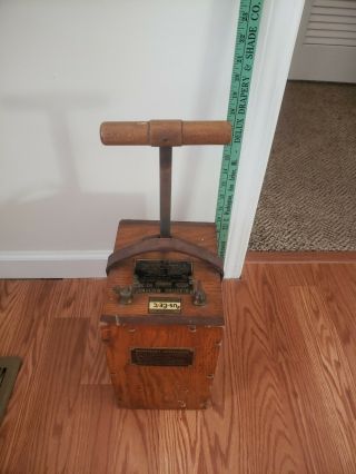Vintage/Antique Dupont Blasting Machine,  30 Wooden Dynamite Detonator Plunger 3