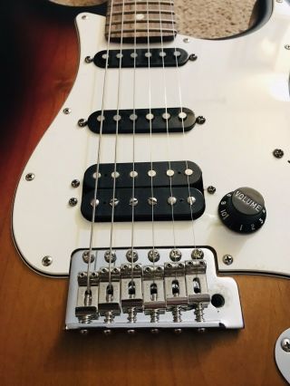 Fender Highway One Stratocaster HSS Vintage Sunburst Electric Guitar W/ Gig Bag 5