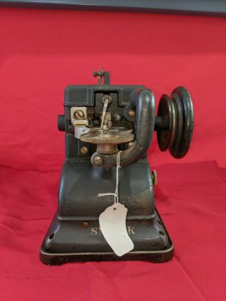 Singer 176 - 23 Vintage Industrial Fur Sewing Machine 5