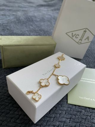 Van Cleef & Arpels 18k Yellow Gold Vintage Alhambra Bracelet White Onyx
