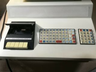 Vintage Commodore PET 2001 - 8,  chicklet kbd,  built - in cassette,  COSMETICALLY, 2