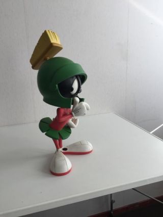 Extremely Rare Warner Bros Looney Tunes Marvin the Martian Big Figurine Statue 2