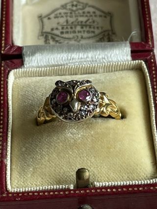 Stunning Vintage 18ct Gold & Silver Rose Cut Diamond & Ruby Owl Ring.  Size M