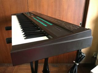 Yamaha DX7 vintage digital synth with case internal battery & 6
