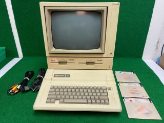 Vintage Apple Iie 2e Computer System With Dos 3.  3 And Sample Programs