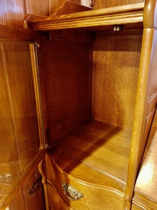 Lexington Oak Furniture Curio/Desk 6