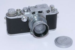Vintage Wartime Leica Iiic Rangefinder 35mm Camera With 5cm F2 Summitar Lens.