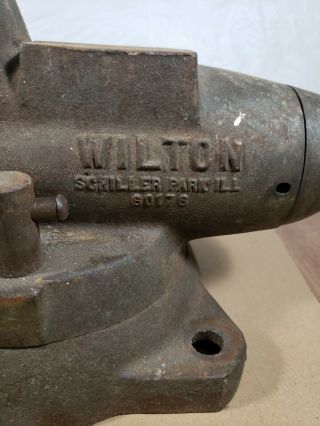 Vintage 1970s Wilton C - 1 Swivel Bullet Bench Combination Vise 60176 Illinois USA 2