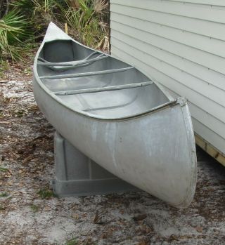 Grumman Aluminum Canoe 17 Ft,  Pick Up Only,  Double - Ender,  Vintage W/ Paddles