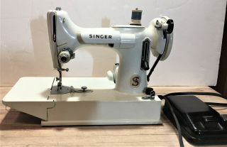 Vintage Singer White 221K Featherweight Sewing Machine w/Case & All Attachments 3