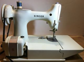 Vintage Singer White 221K Featherweight Sewing Machine w/Case & All Attachments 4