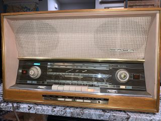 Vintage Saba 300 Automatic Stereo Radio German Germany 125t