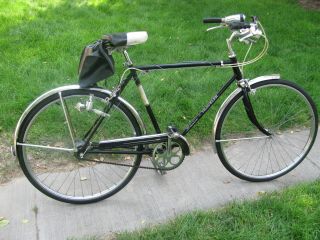 Vintage Bicycle,  Schwinn 1963 Traveler 3 Speed 26 " Men 