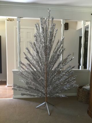 Vintage 1960’s Evergleam Deluxe Stainless Aluminum 7ft Christmas Tree 100 Branch