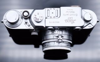 Vintage 1946’sLeica DRP Leitz Wetzlar IIIc camera.  W/5cm f2 Summitar.  No.  418170 3